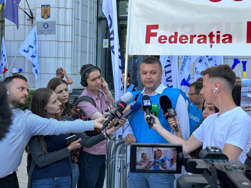 Protest în fața Ministerului Finanțelor. Sindicaliștii cer garanții că nu vor fi pierderi de locuri de muncă la ANAF