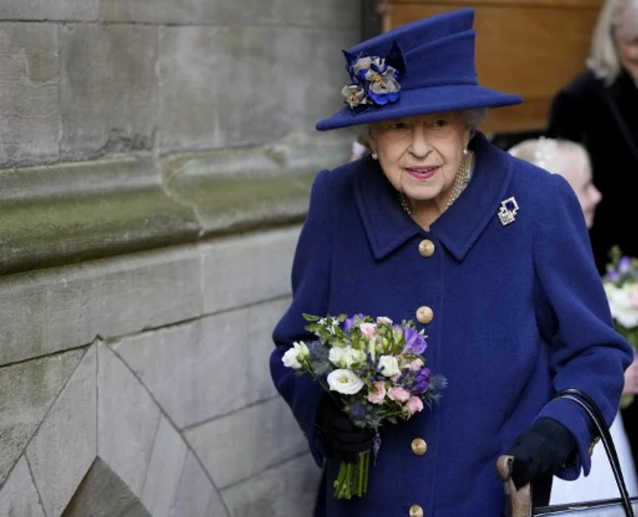 Regina Elisabeta a II-a face doar baie în cadă, niciodată duş foto:AFp