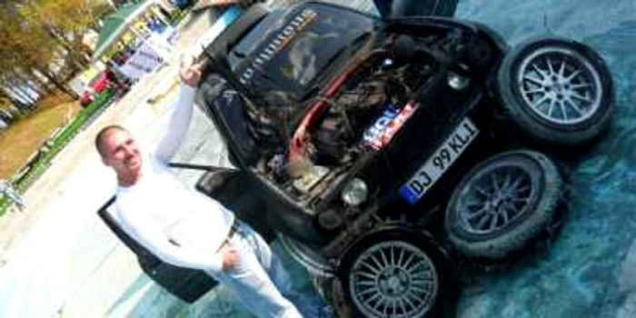 Craiova: Beizadeaua Covei şi-a tras canal de youtube ca să arate lumii cât e de şmecher la volan (VIDEO)