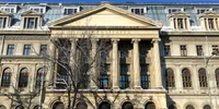 universitatea din bucuresti iarna foto shutterstock