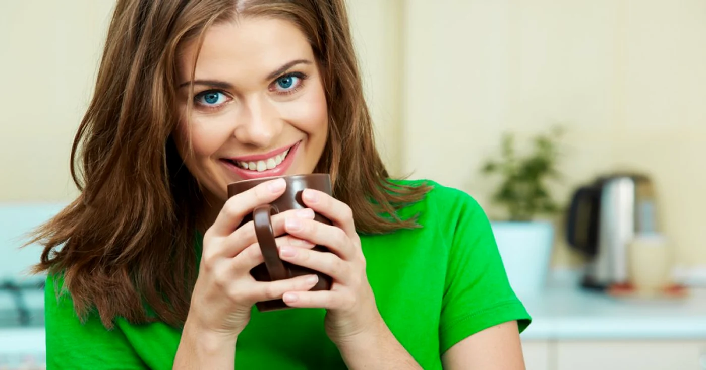 Femeile care beau zilnic patru ceşti de ceai verde sau negru au cel mai mic risc de cancer ovarian FOTO: Shutterstock