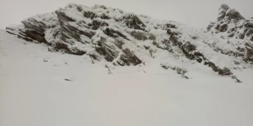 Schiori surprinşi de avalanşă în Munţii Făgăraş Foto Salvamont Sibiu