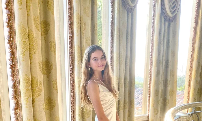 7 irina columbeanu domnisoara eleganta copia mamei sale monica gabor 1 jpg jpeg