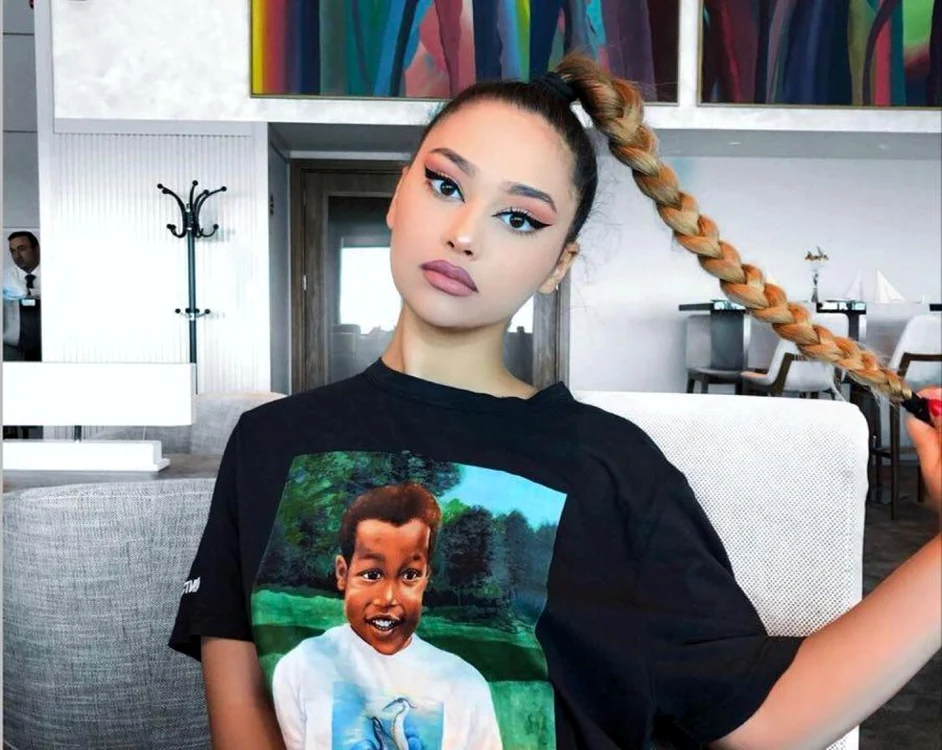 Andra Ghinea a fost premiată ca fiind cel mai talentat tânăr designer român