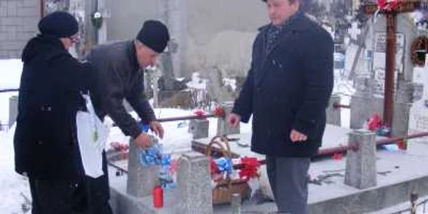Enoriaşii se pregătesc să împartă pacheţele