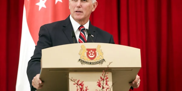 Mike Pence sustinand un discurs in Singapore FOTO EPA-EFE