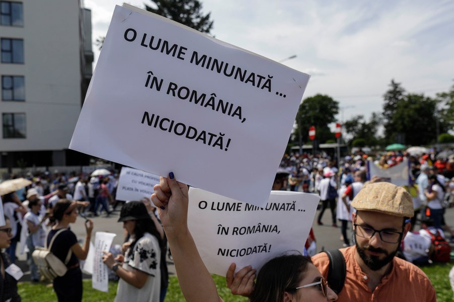Primele reacții ale sindicatelor din Educație, după măsurile de reformă anunțate. „Să fim mai solidari ca niciodată”