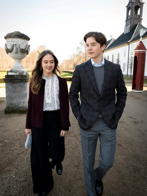 Prințul Vincent și Prințesa Josephine, cu bunica, Regina Margareta a Danemarcei, Foto Casa Regală (1) jpg