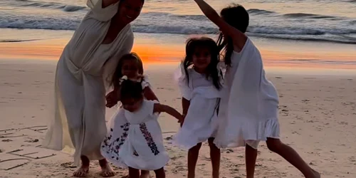 Laura Cosoi, însărcinată pentru a cincea oară FOTO Instagram lausa cosoi (8) jpeg