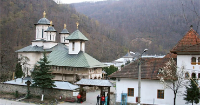 Defileul Jiului, drum încărcat de istorie