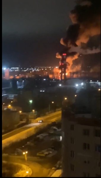 Fabrică de echipamente militare și un depozit de petrol din Rusia, în flăcări după un atac ucrainean 