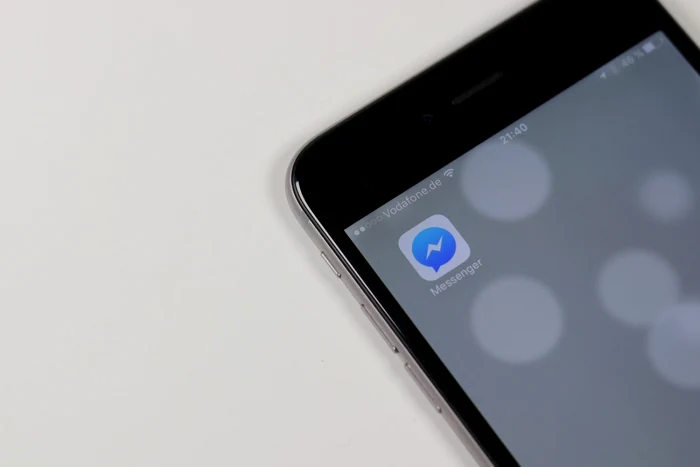 Poliţia a ţinut legătura cu suspecta de furt prin intermediul aplicaţiei Messenger. Foto Pixabay