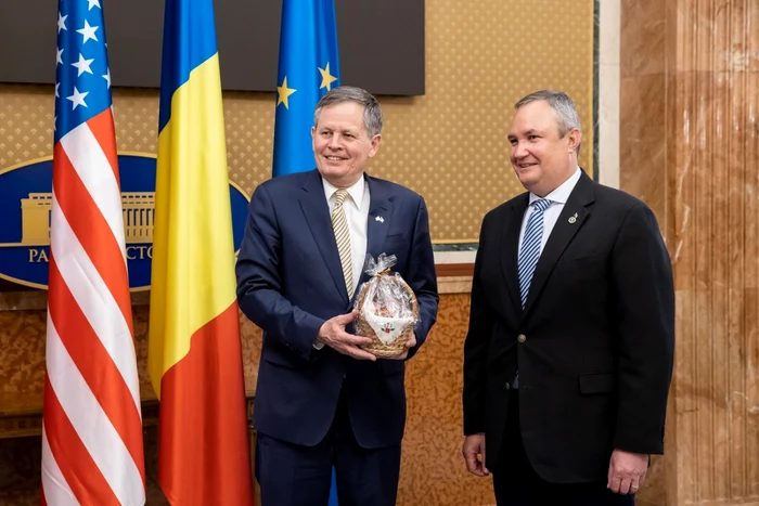 Nicolae Ciucă şi Steve Daines FOTO Guvernul României