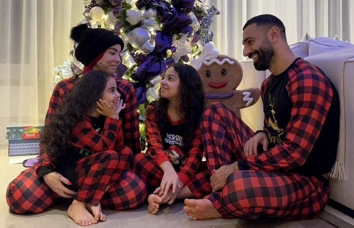 Fotbalistul Mohamed Salah, alături de familia sa FOTO: Instagram