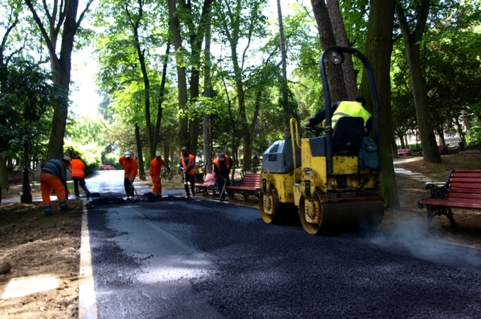 Parcul va fi redeschis pe 1 iunie. FOTO: D. G. ADEVĂRUL.