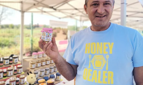 produse din miere producator cosmin mandica apy mandy   foto alina mitran (1) jpg
