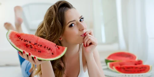 pepene rosu shutterstock jpeg