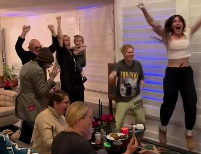 Familia lui Demi Moore a sărbătorit victoria actriței FOTO: Captură video