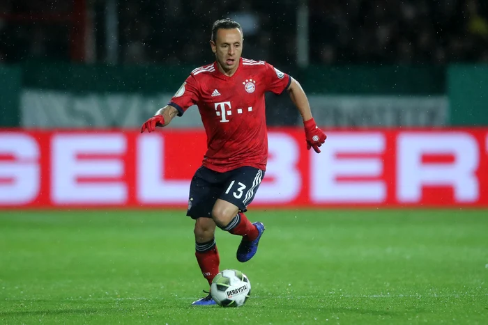 
    Rafinha și-a cerut iertare după ce s-a deghizat în terorist de HalloweenFoto: Guliver / GettyImages  