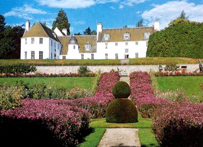 Aşa arată Birkhall, reşedinţa Prinţul Charles şi a Camillei