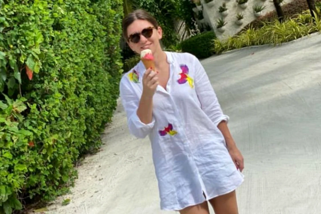 
    Simona Halep, relaxată după un sezon obositorFOTO: Instagram  