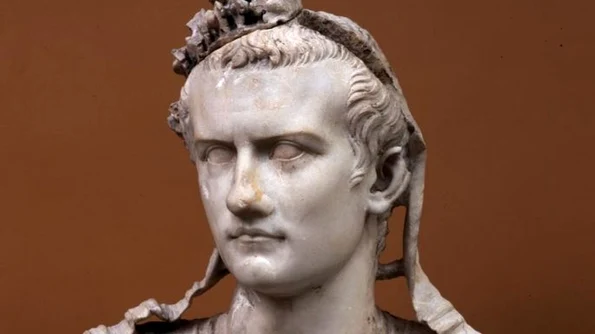 Împăratul Caligula,  primit cu urale, ucis ca un câine jpeg