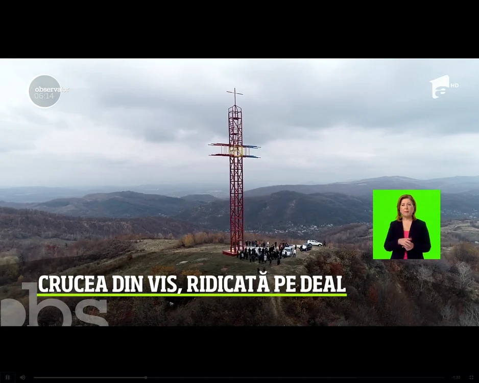 
    Crucea de lemn ridicată pe Dealul lui Dumnezeu din localitatea prahoveannă Nucet are 37 de metri înălțime și o greutate de o tonă și jumătateFoto: captură observator.tv  