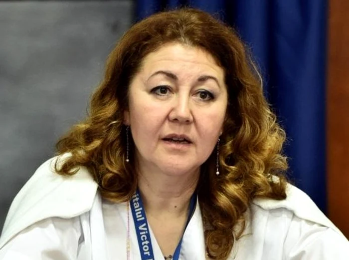 
     Medicul Simin Aysel Florescu spune că vaccinarea este singura soluție care ne scapă de formele grave ale bolii  