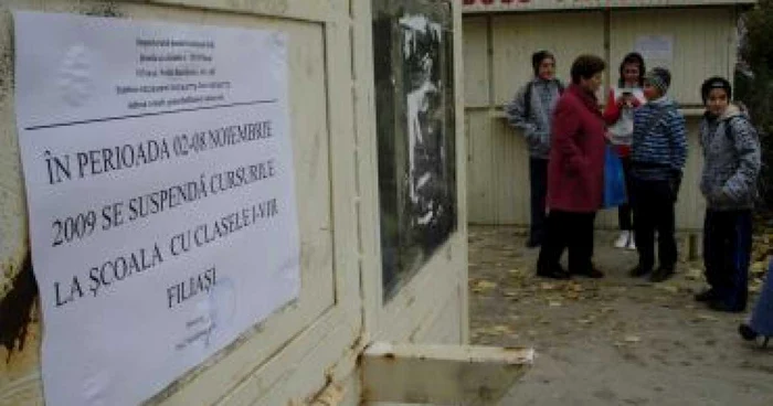Craiova: Un alt elev confirmat cu gripă nouă la Filiaşi