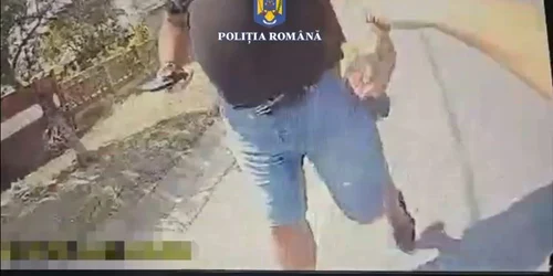 Politista amenințată cu topul în Dolj mp4 thumbnail png