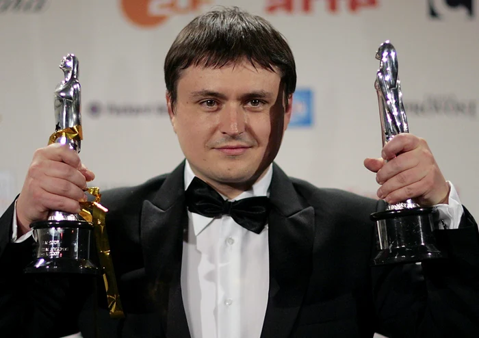 Ministrul Culturii în Franţa, Aurélie Filippetti, l-a distins pe Cristian Mungiu cu titlul de Ofiţer al Artelor şi Literelor la Cannes 2013 FOTO Reuters