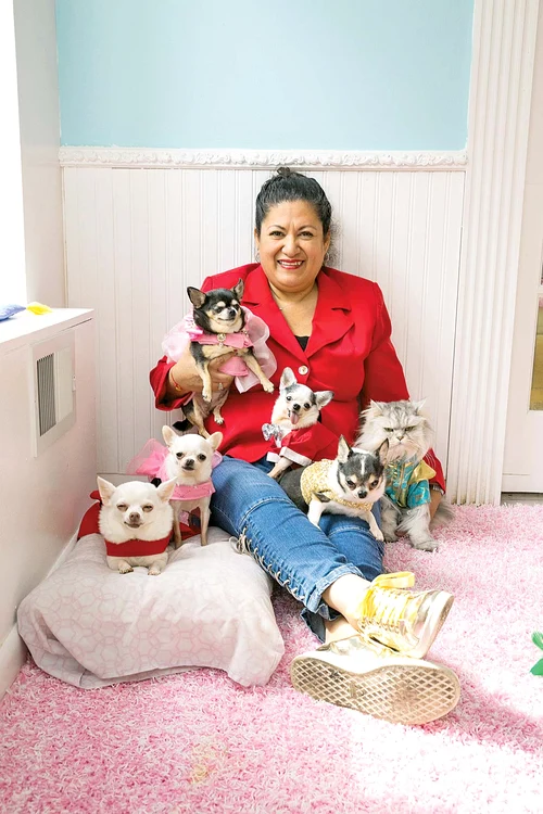 Ada Nieves (54 de ani) 
