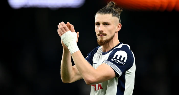 Radu Drăgușin, prestație onorabilă pentru Tottenham. Foto Facebook