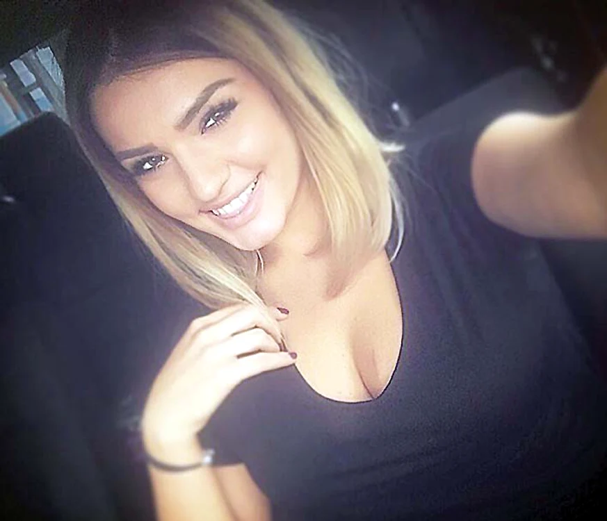 Ieri brunetă, azi blondă! Diana, fiica lui Adrian Enache, s-a schimbat radical