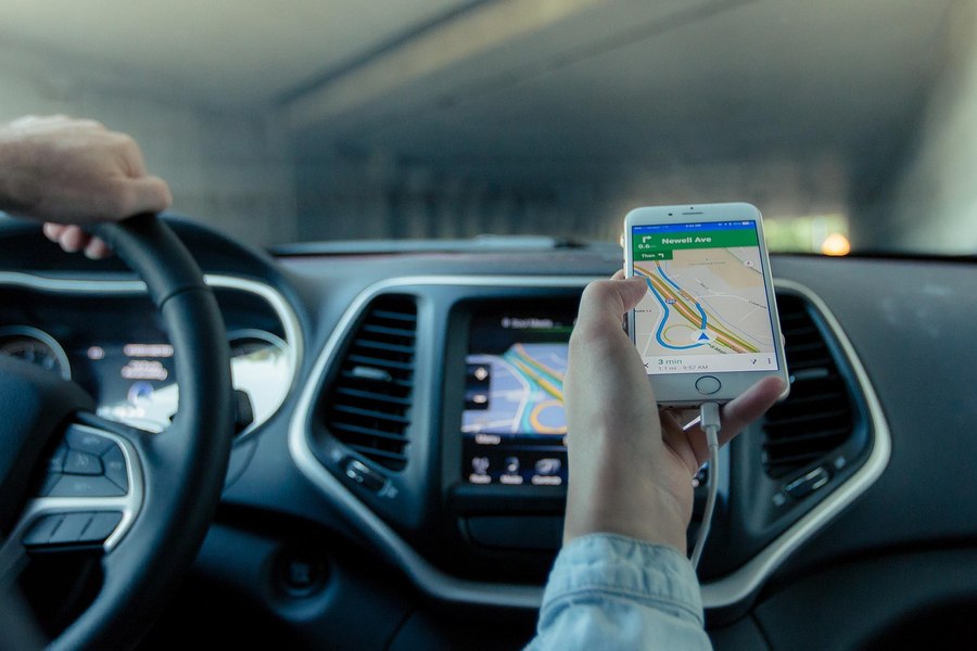 Aceasta este marea schimbare în Google Maps. Funcția ascunsă care eliberează mâinile șoferilor