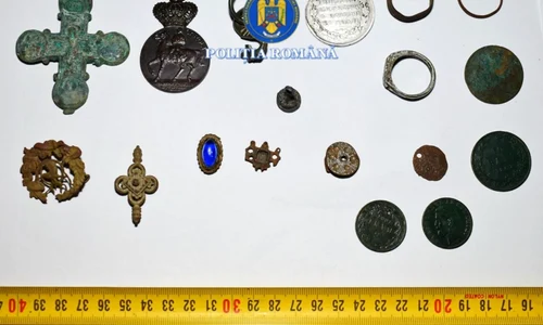 Bunuri de patrimoniu, descoperite de polițiști în Neamț (© IPJ NEAMȚ)
