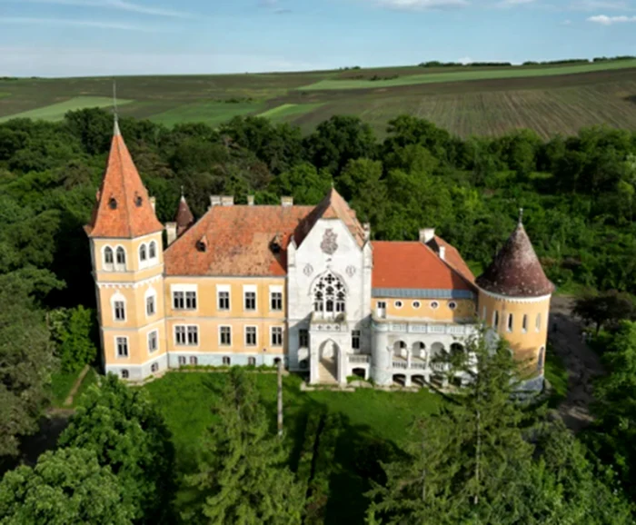 Castelul Ugron din Transilvania. Foto: Historia 