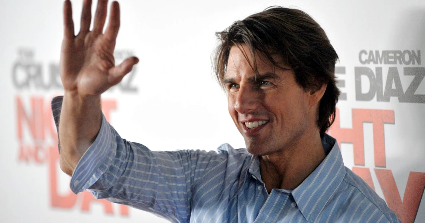 
		    După negocieri intense între avocaţi, Tom Cruise are permisiunea de a-şi vizita fetiţa - FOTO: Mediafax		