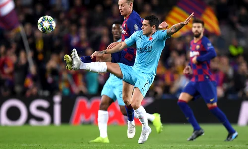 stanciu nicolae frenkie de jong slavia barca fotbal gettyimages 1185718200 jpeg