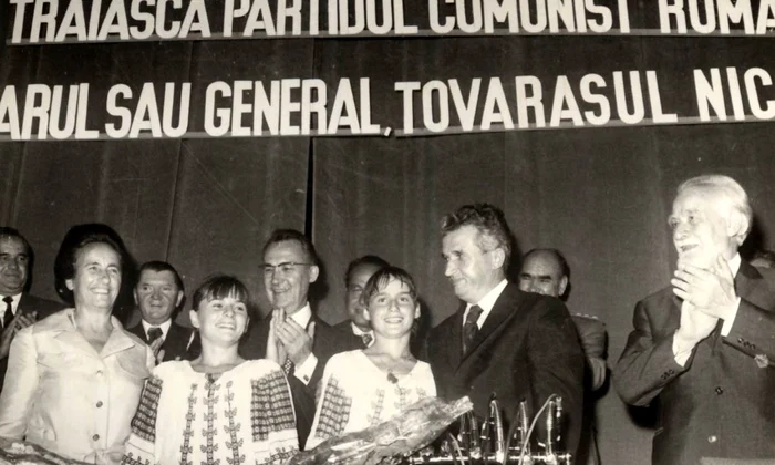 Sala Sporturilor şi Culturii din Capitală. Acordarea, de către Nicolae Ceauşescu, a unor înalte ordine şi medalii fruntaşilor sportivi la Jocurile Olimpice de la Montreal – 1976. Conferirea titlului de „Erou al Muncii Socialiste” şi Medalia de aur „S