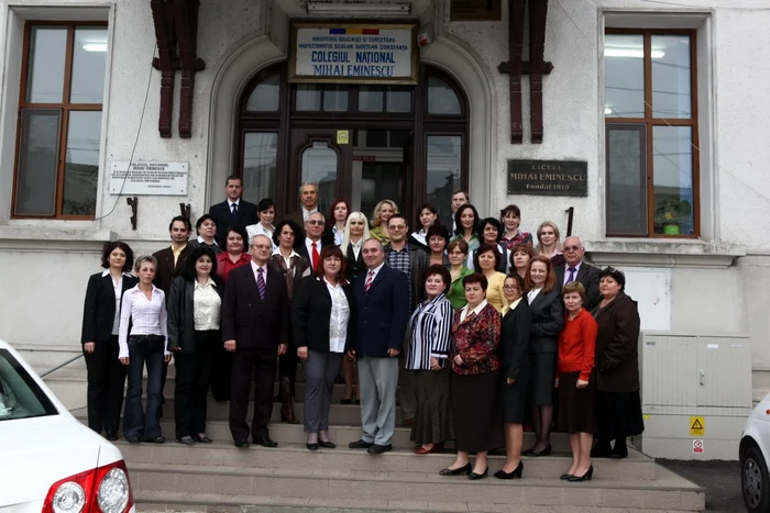 Profesori de la „Mihai Eminescu“ FOTO CNME