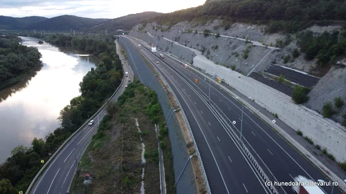 Autostrada Lugoj   Deva, dealul liliecilor din nou în șantier  Foto Daniel Guță ADEVĂRUL (33) JPG