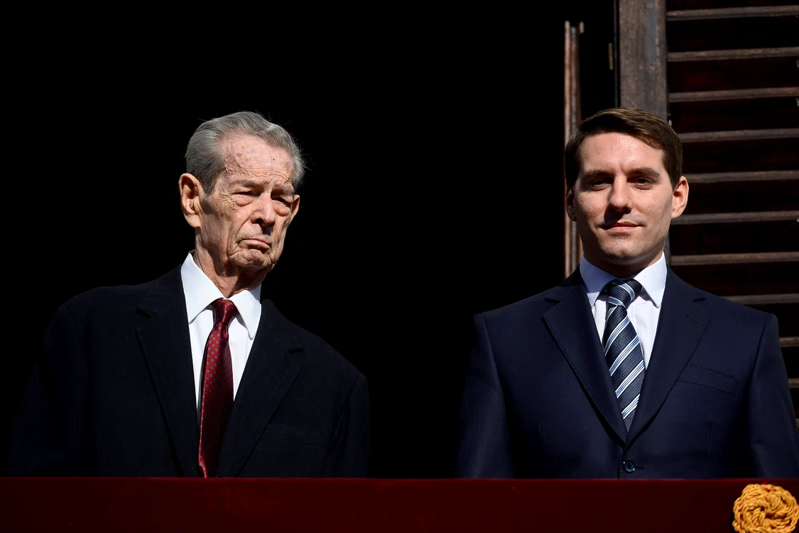 Principele Nicolae, nepotul regelui MIhai, implineste astazi, 1 aprilie, 34 de ani