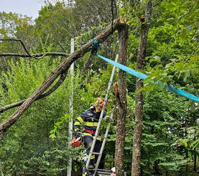 A fost furtună puternică în Hunedoara FOTO: ISU Hunedoara