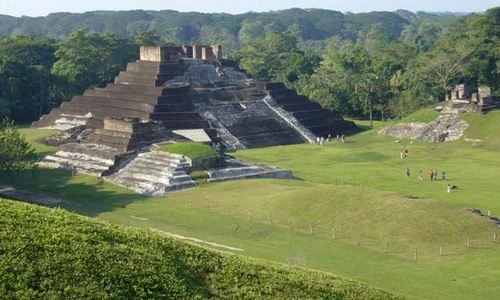 A fost descoperită o nouă inscripţie maiaşă ce face referire la 2012 jpeg