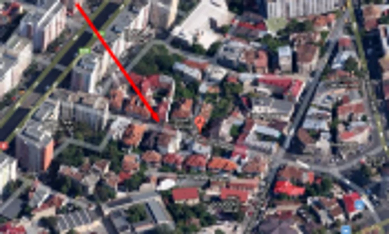 Strada pe care s-ar afla maşina sub care ar fi plasată dispozitivul explozibil