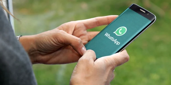 whatsapp foto shutterstock