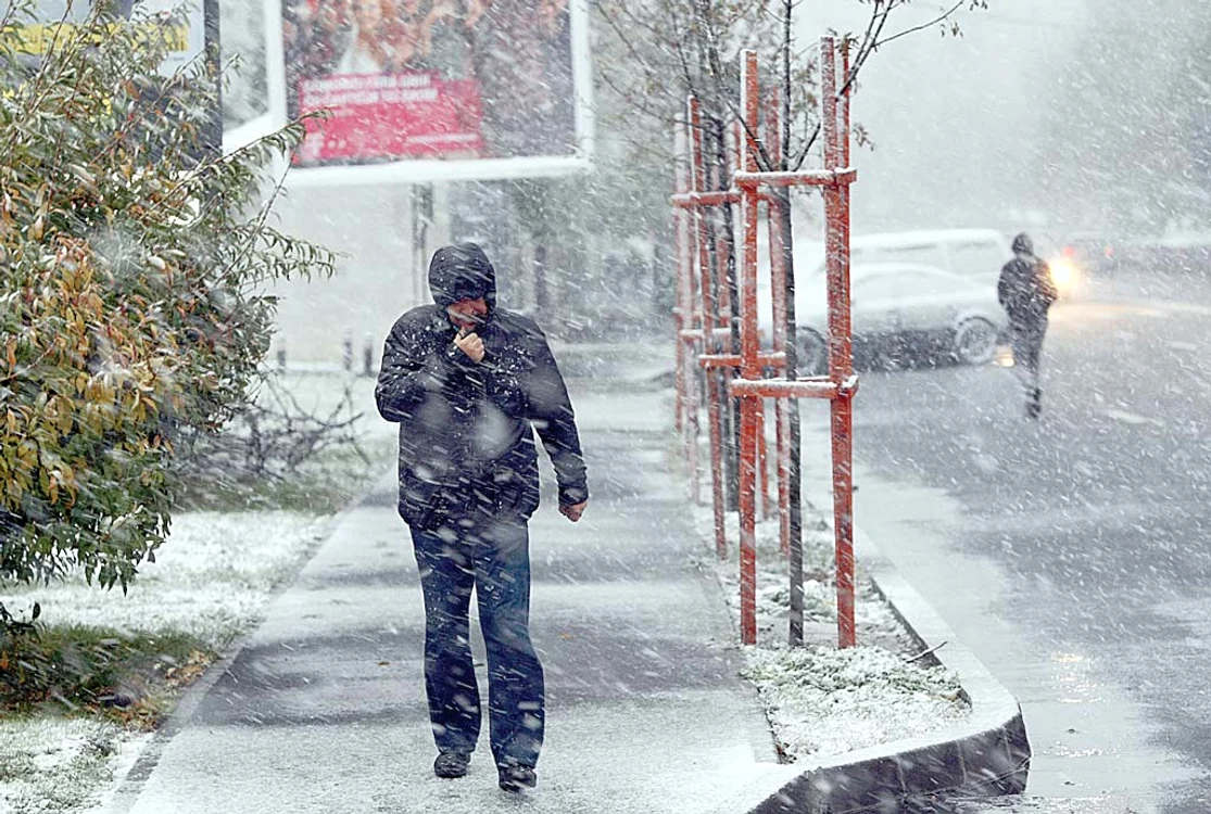 În Moldova şi la munte va ninge