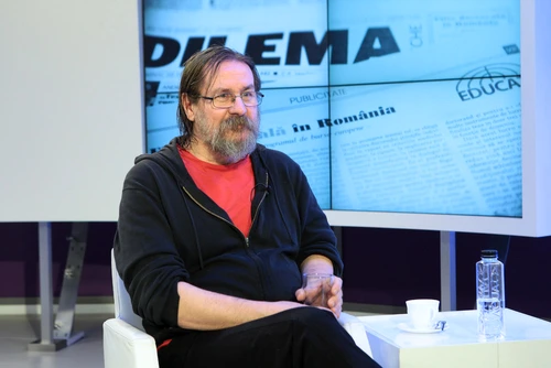 „Văd că lumea se închide tot mai mult“ dialog cu Dan PERJOVSCHI jpeg