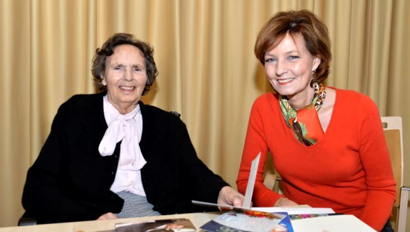 
    Regina Ana, alături de Principesa Margareta în cea mai recentă fotografie  